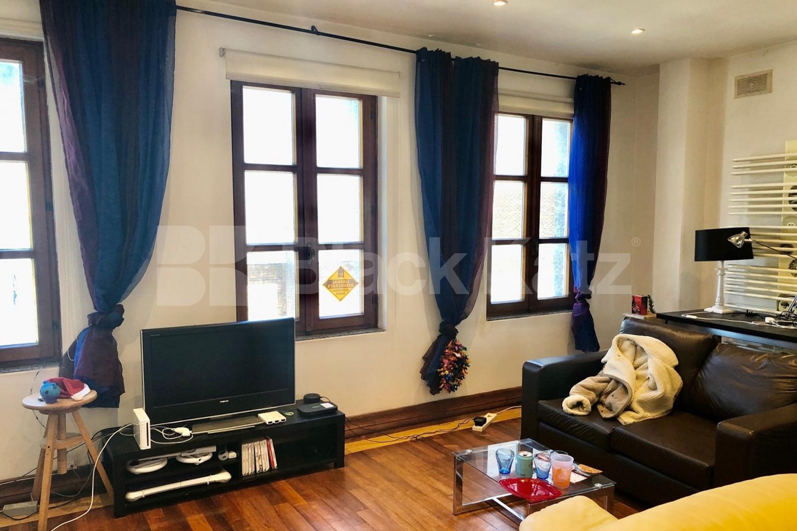 Two bedroomed, two bathroomed period conversion Union Street, London Bridge